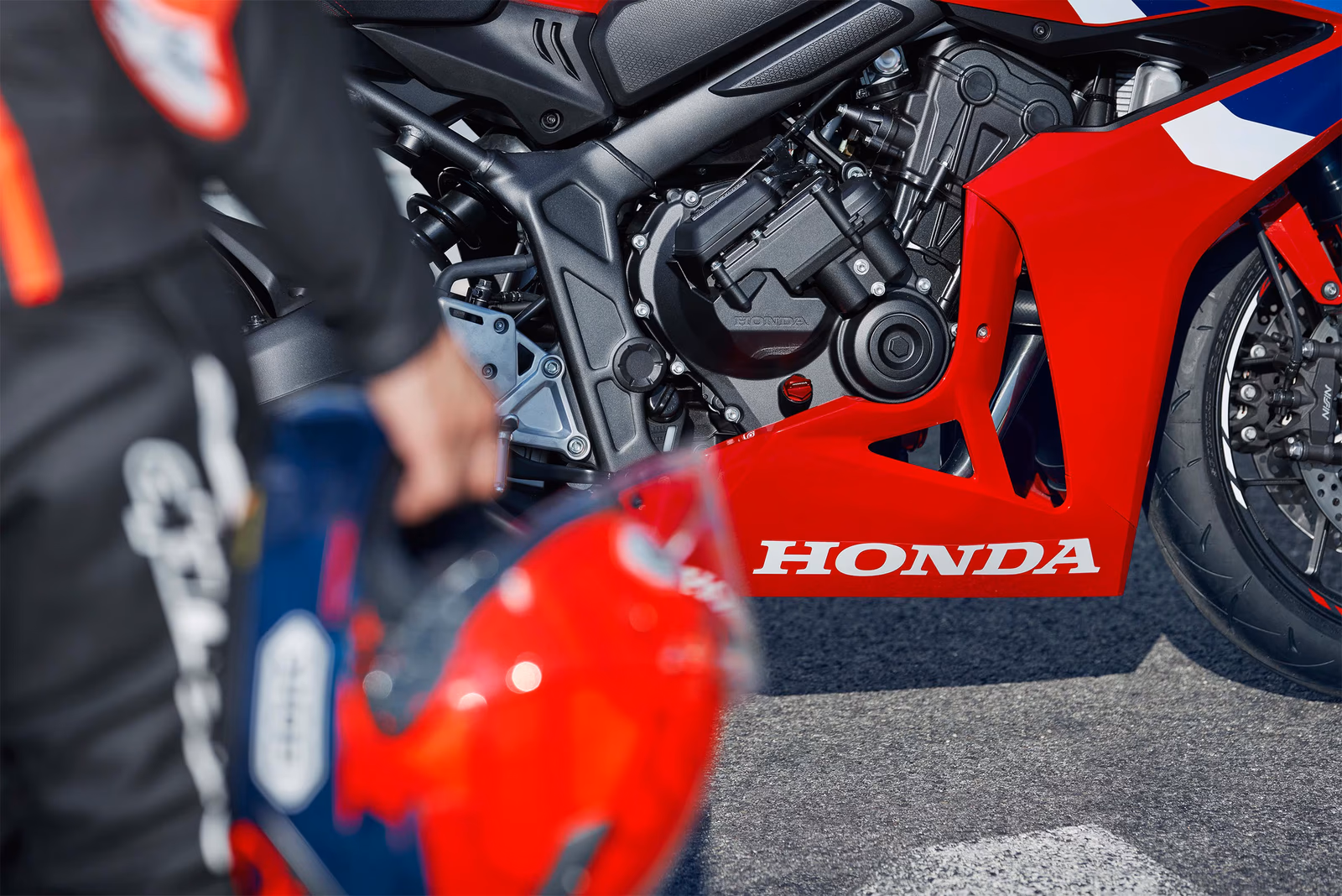 CBR 650R detalhe da traseira - 7 de 7