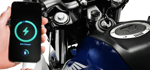 Entrada USB-C Honda CB 300F Twister
