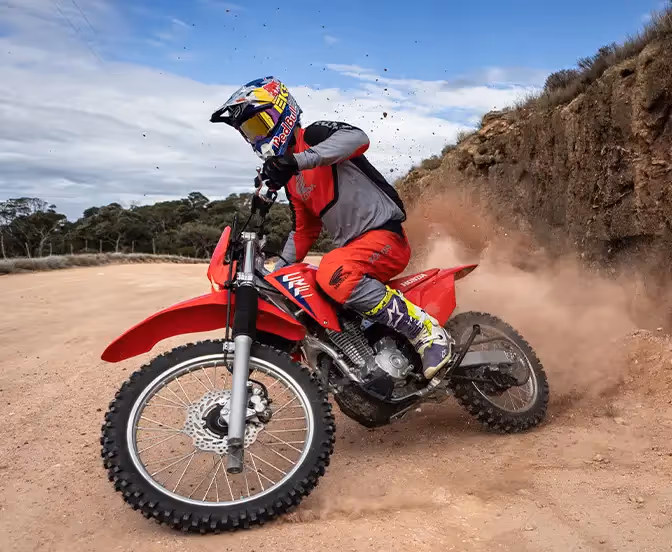 CRF 300F detalhe da suspensão dianteira