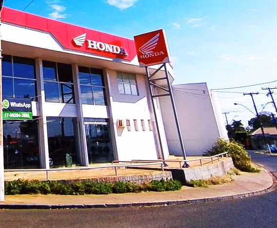 Vista lateral da fachada Moto Max - 4 de 4